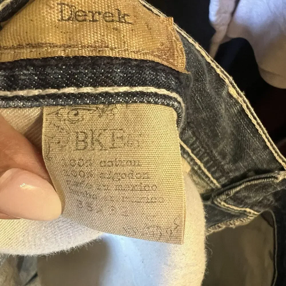 BKE Derek Jeans Mens 35 X 32 Distressed Thick Stitch Whiskered Cowboy Rodeo EUC